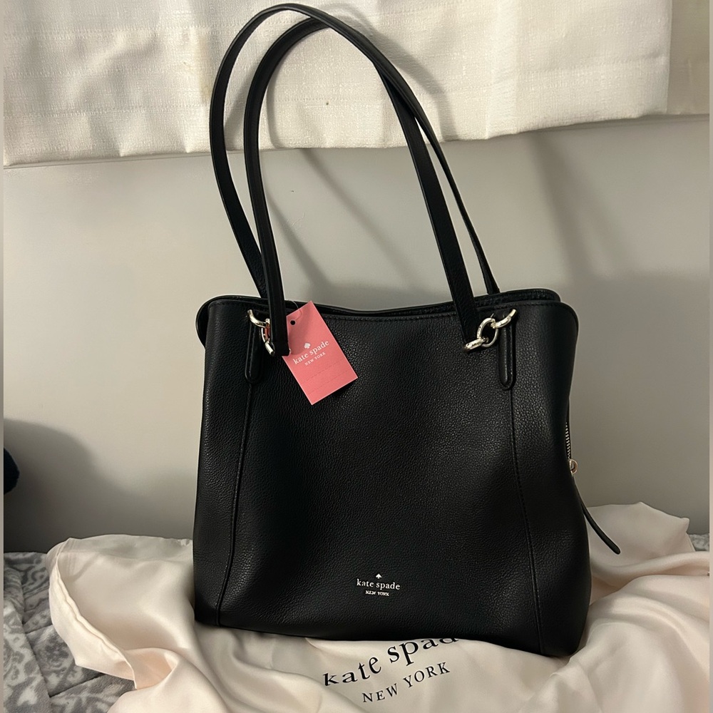 Kate Spade New York

JACKSON MEDIUM TRIPLE COMPARTMENT SHOULDER BAG